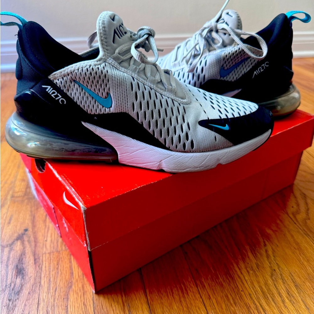 Nike 270